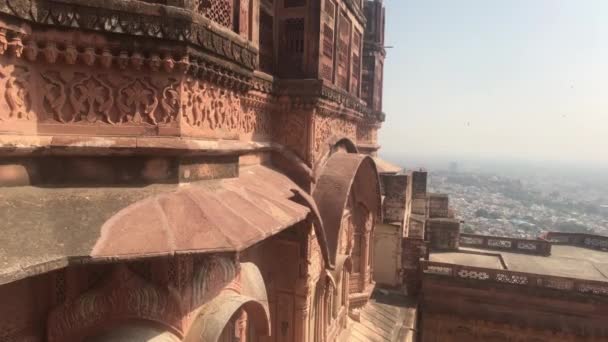 Jodhpur, Indie - masywne mury dziedzińca twierdzy część 2 — Wideo stockowe