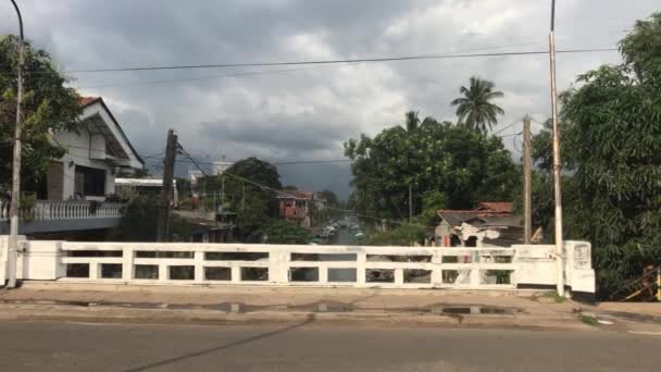 Negombo, Sri Lanka, vue sur le pont sur la rivière — Video