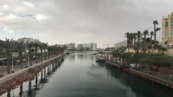 Eilat, israel - hafen der touristischen yachten und schiffe teil 5 — Stockvideo