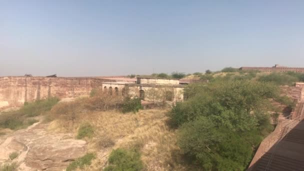 Джодхпур, Индия - Зона красных плиток на вершине крепости часть 2 — стоковое видео