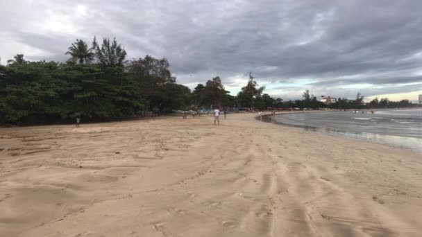 Weligama, Sri Lanka, plage océanique très large — Video