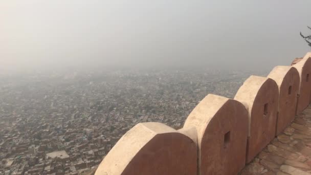 Jaipur, indien - Verteidigungsstrukturen auf einem Hochgebirgsteil 2 — Stockvideo