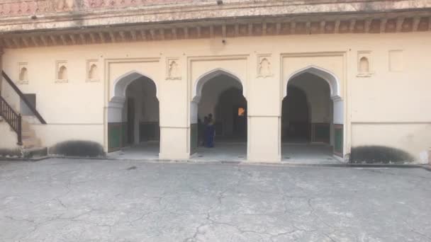 Jaipur, India, November 05, 2019 Amer Fort inner courtyard of the fortresss economic premises part 7 — ストック動画