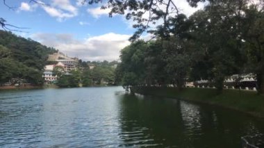 Kandy, Sri Lanka, merkezden göl manzarası