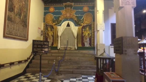 Kandy, Sri Lanka, November 25, 2019, Sri Dalada Maligawa room with stairs in the temple — стоковое видео
