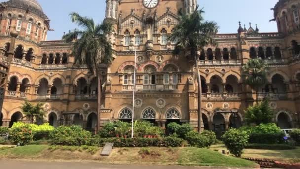 Mumbai, India - mooi stationsgebouw — Stockvideo