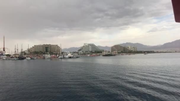 Eilat, Israel - Walk on the sea overlooking the mountains part 20 — Stock Video