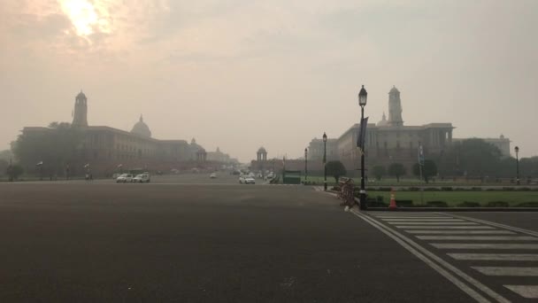 New delhi, indien, 11. November 2019, konnte die Straße von Indiens Hauptstadt anziehen — Stockvideo