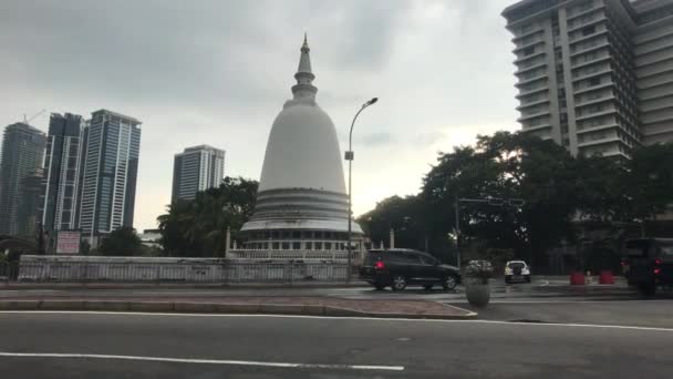 Colombo, Sri lanka, uitzicht op de koepel op het kruispunt — Stockvideo