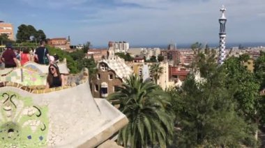 Barselona, İspanya. 20 Haziran 2019: Arka planda büyük bir bina