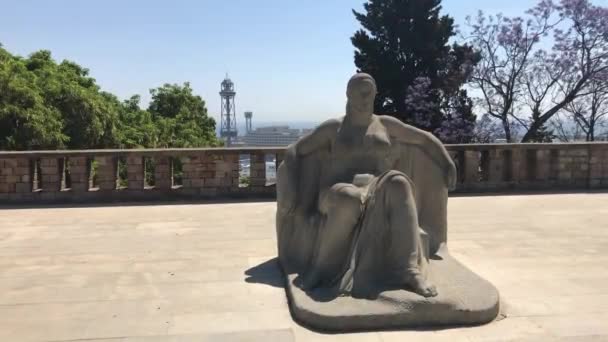 Barcellona, Spagna. 20 giugno 2019: Una statua di un uomo — Video Stock