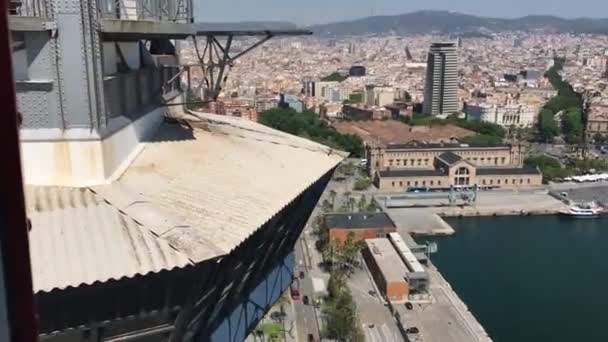 Barcelona, España. Una vista de un edificio — Vídeo de stock