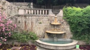 Barselona, İspanya. Büyük bir taş bina.