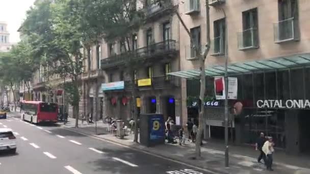 Barcelone, Espagne. 20 juin 2019 : Gros plan sur une rue animée de la ville — Video