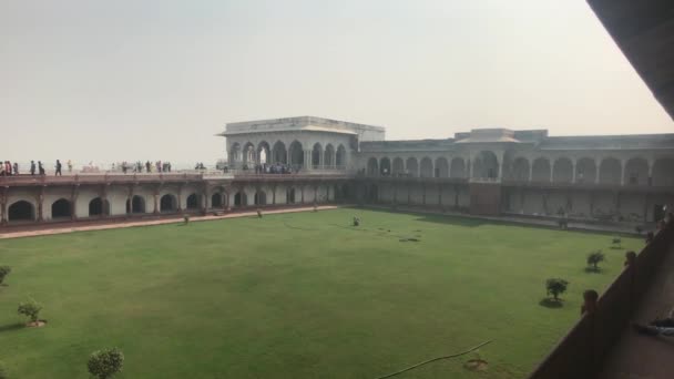 Agra, India, November 10, 2019, Agra Fort, kilátás a turisztikai kilátó platform — Stock videók