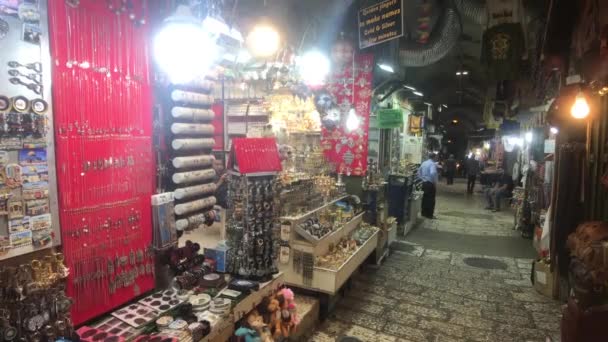 Jérusalem, Israël - 20 octobre 2019 : les touristes marchent en groupes dans les rues de la vieille ville partie 5 — Video