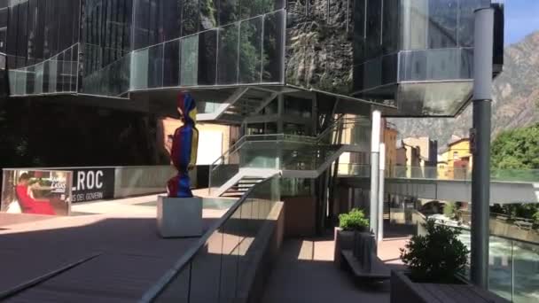Andorra, Utsikt över en byggnad — Stockvideo