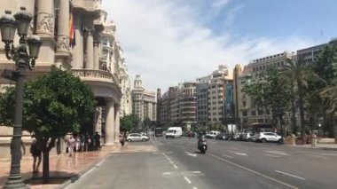 Valencia, İspanya, işlek bir şehir caddesine yakın çekim