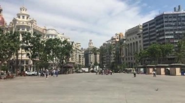 Valencia, İspanya, 22 Haziran 2019: Büyük bir şehirde bir grup insan
