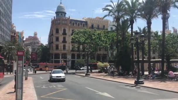 Valencia, 22 giugno 2019: Un gruppo di persone in una strada della città — Video Stock