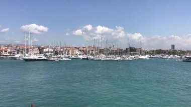 Cambrils, İspanya, Büyük bir su kütlesi