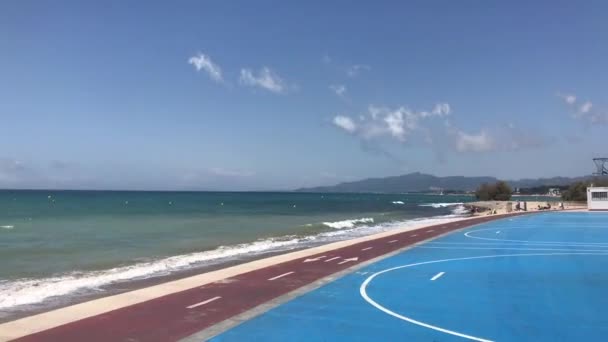 スペインのカンブリルス海の隣の水 — ストック動画