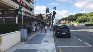 La-Pineda, İspanya, 25 Haziran 2019: Yol kenarında bir tabela