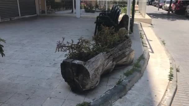 La-Pineda, Spagna, Una macchina è allineata sulla strada — Video Stock