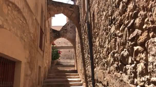 Montblanc, Spain, A view of a stone building — 图库视频影像