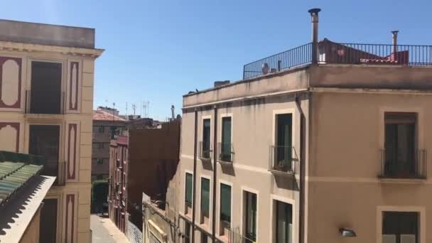 Reus, España, Un gran edificio — Vídeos de Stock