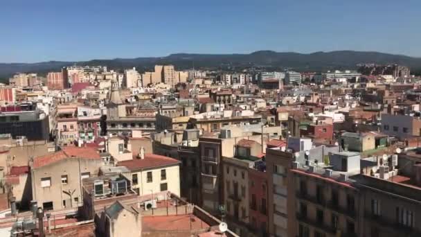 Reus, España, Un edificio alto en una ciudad — Vídeo de stock