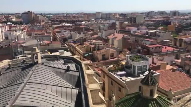 Реус (Іспанія), кілька високих будівель у місті. — стокове відео
