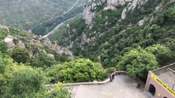 Montserrat, Espanha, vista da estrada da montanha — Vídeo de Stock