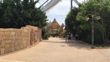 Salou, İspanya, büyük tuğla bir bina