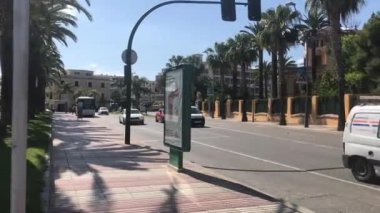 Salou, İspanya, Bir şehir caddesi manzarası