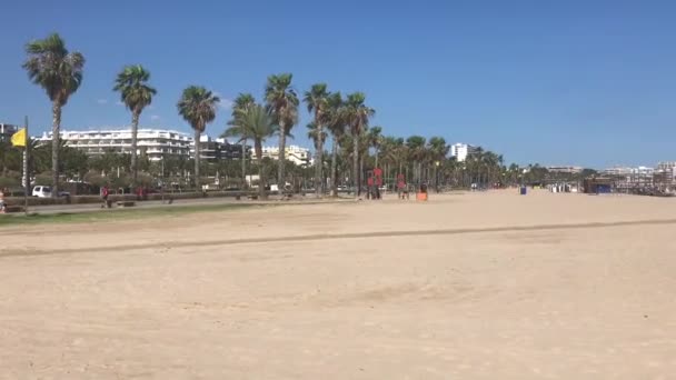 Salou, Espagne, Un grand bâtiment — Video