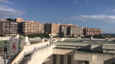 Salou, İspanya, bir şehirde yüksek bir bina