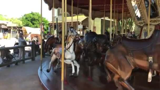 Salou, Espagne, 28 juin 2019 : Gros plan sur un carrousel — Video