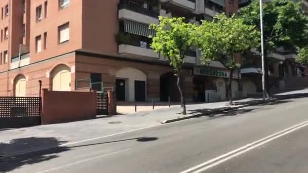 Таррагона, Испания, боковой вид на улицу города — стоковое видео