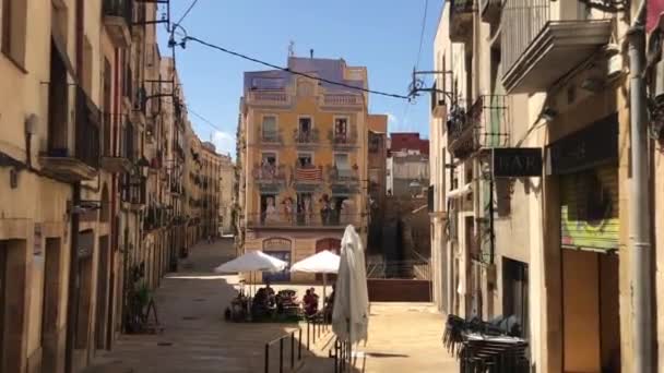 Tarragona, Ισπανία, Ένας δρόμος της πόλης — Αρχείο Βίντεο