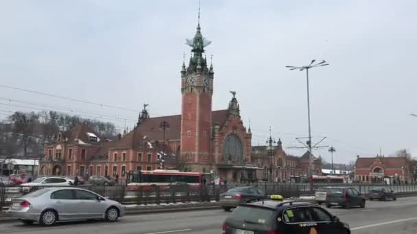 Gdansk, Polonia, Un primer plano de una concurrida calle de la ciudad — Vídeo de stock