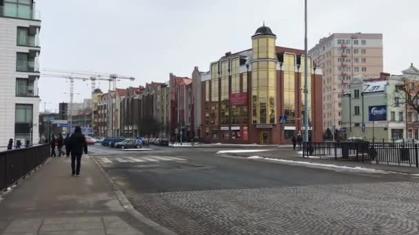 2017年2月20日ポーランド・グダニスク市内の高層ビル — ストック動画