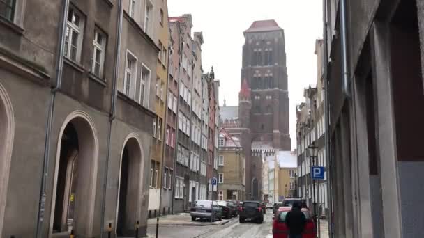Gdańsk, Polska, Wąska ulica — Wideo stockowe