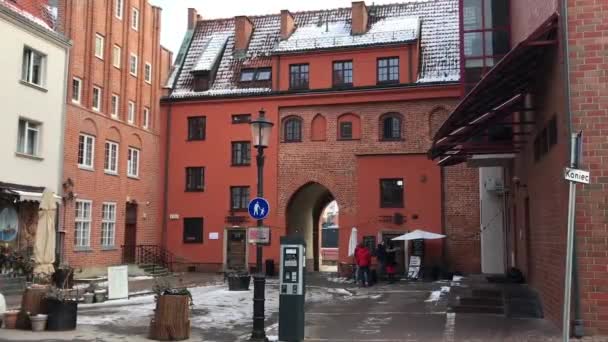 Gdańsk, Polska, Duży murowany budynek — Wideo stockowe