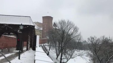 Krakow, Polonya, Karla kaplı bir bina