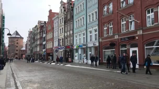 Gdansk, Polonia, 20 de febrero de 2017: Una calle de ciudad — Vídeo de stock
