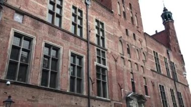 Gdansk, Polonya, yüksek tuğlalı bir bina