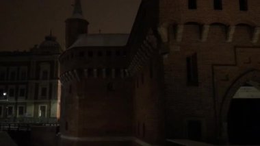 Krakow, Polonya, Tuğla bir binanın önündeki tabela