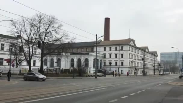 Lodz, Polonia, Una calle de la ciudad — Vídeos de Stock