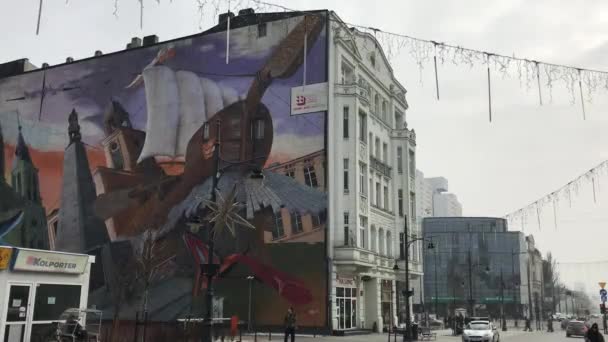 Lodz, Polen, Nahaufnahme einer belebten Stadtstraße — Stockvideo